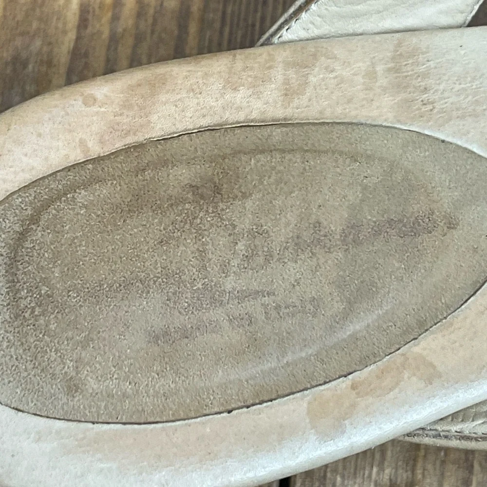 Tommy Bahama leather kitten heel sandals tropical temptation in camel size 7 - Picture 9 of 9